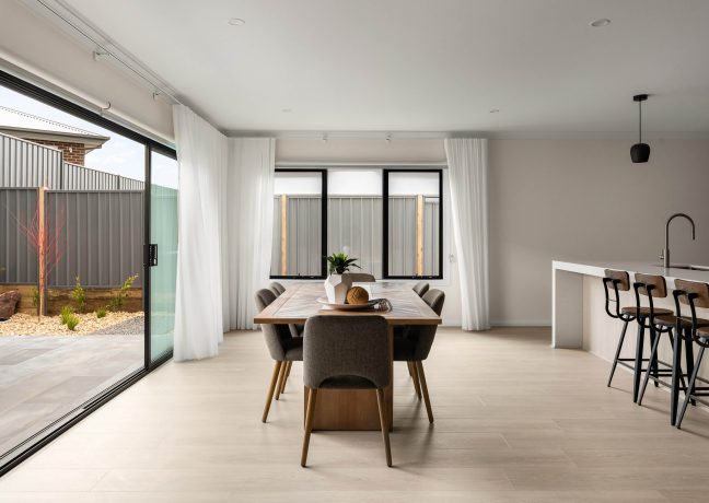 Hawthorn 283 Dining